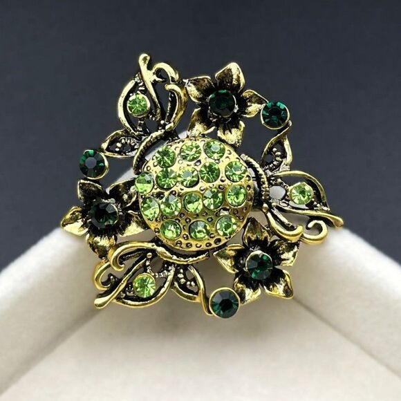 Yellow Gold with Emerald and Peridot Green Crystal Flower Pin Back Brooch - Picture 2 of 7